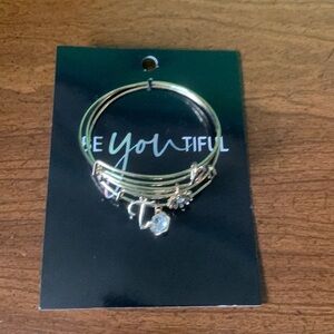 *Clearance-Final* NWOT BeYOUtiful 3pc Stackable Bracelet Set